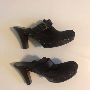 Brown Bandolino Suede Shoes w/ Heel